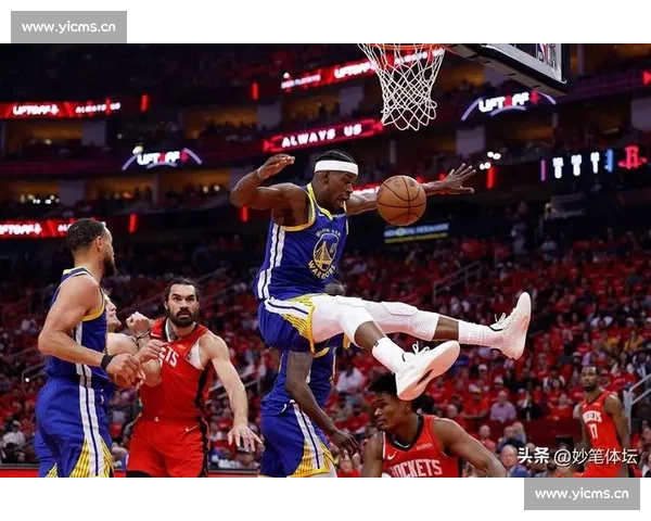 NBA焦点对决掀起季后赛悬念球星表现左右比赛走向联盟格局或将重塑